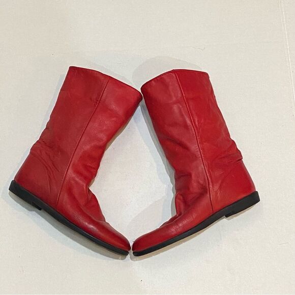 1980's Vtg Coasters Red Vinyl Slip On BoHo Granny Ankle Boots Vinyl 6.M Hipster - Picture 2 of 5